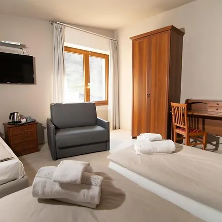 Saligari Hotel 3*